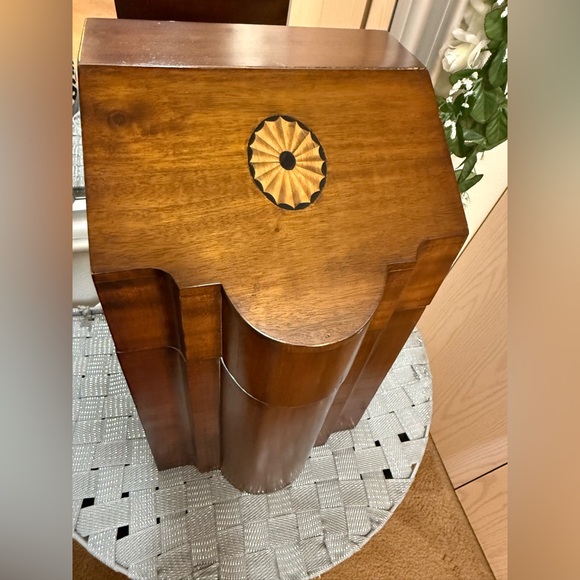 Mahogany Wood Knife Box - Picture 2 of 11